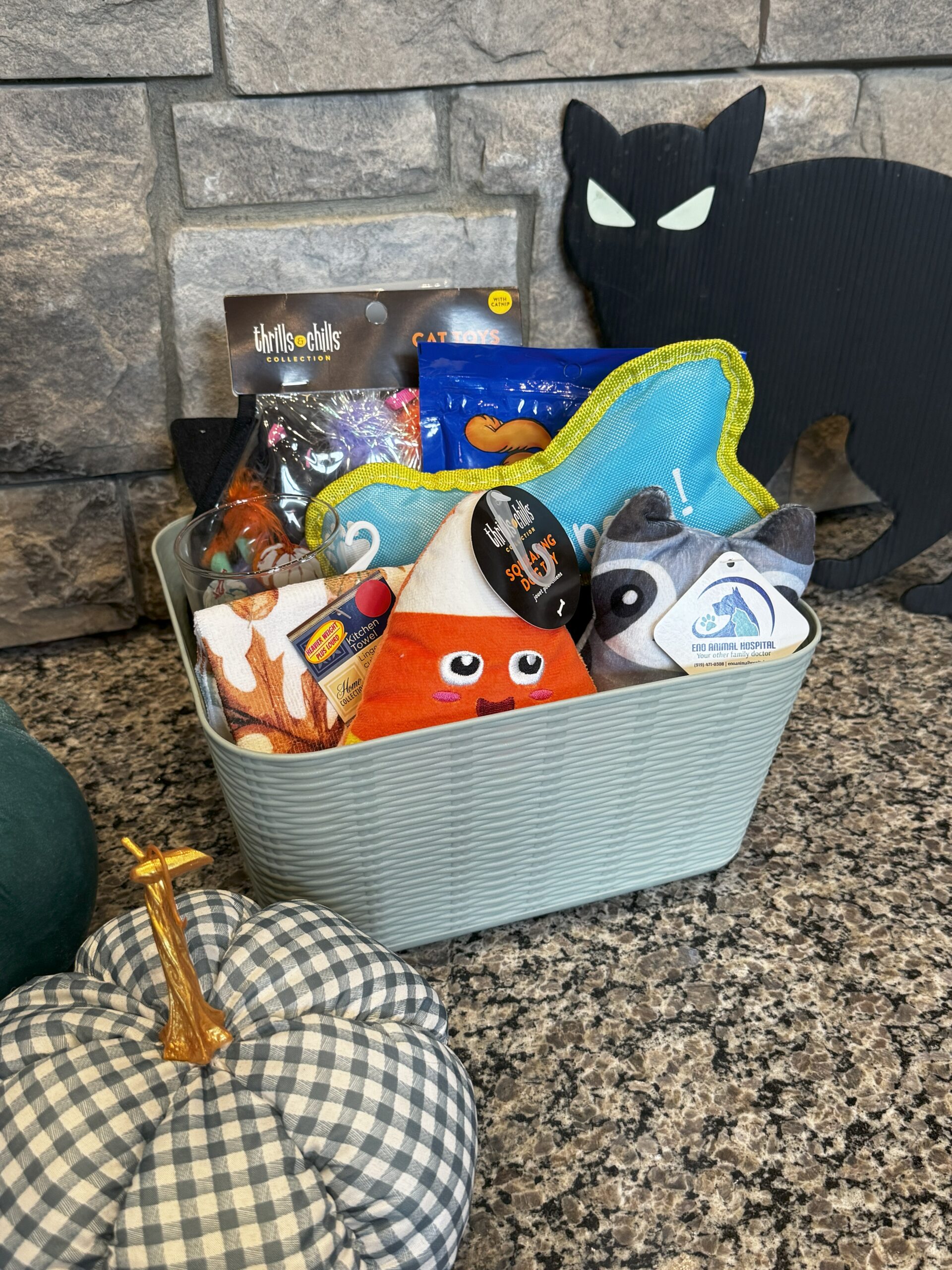 Oct 2025 calendar page image_prize basket October prize box